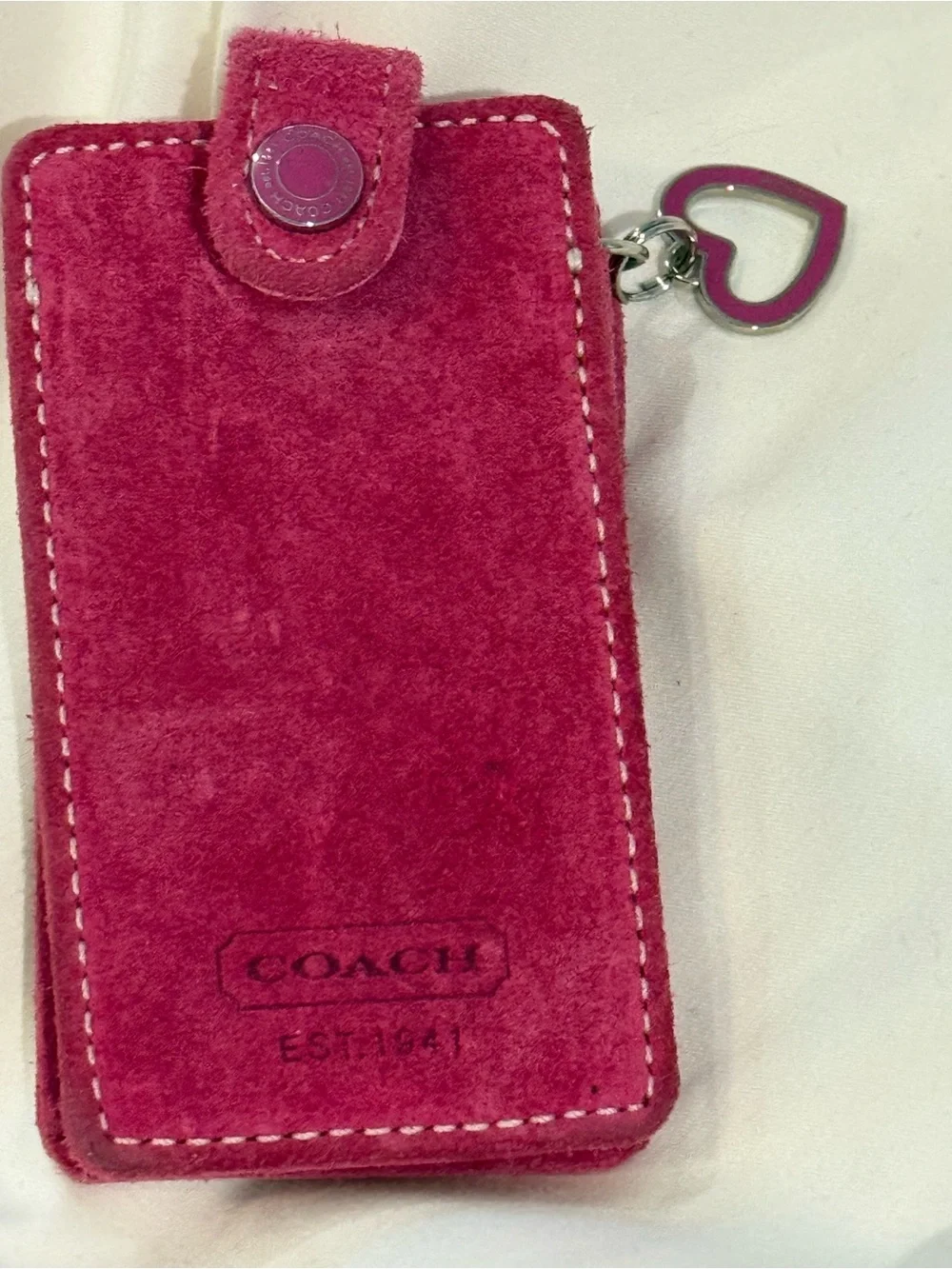 Y2k vintage Coach Pink Suede iPod Case with Heart ring